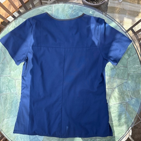 Vital Threads Women’s Size Small Navy Scrub Top - Picture 2 of 3